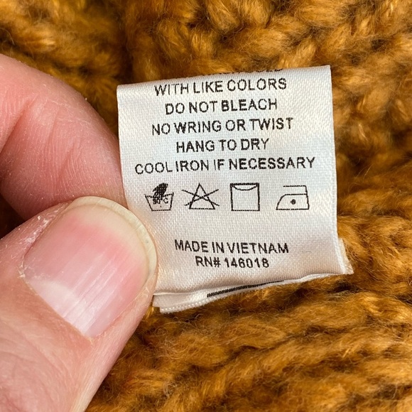 Lost + Wander Rust Knit Crewneck Sweater - Picture 5 of 6